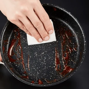 non stick surface is easy to clean