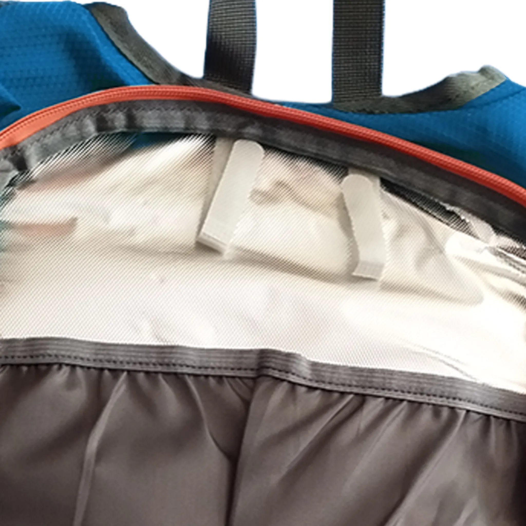 insulation_between_back_blue
