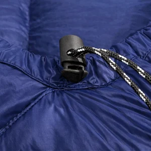 hood draw string for locking in the warmth