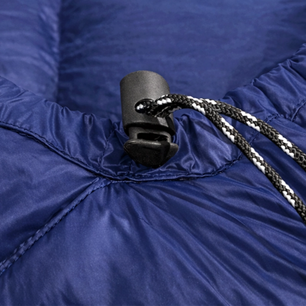 hood draw string for locking in the warmth