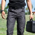 model wearing a holstabelt alterantive